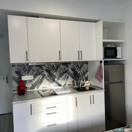 Estudio Terraza Soleada Wifi Cerca Del Aeropuerto Appartement Torremolinos